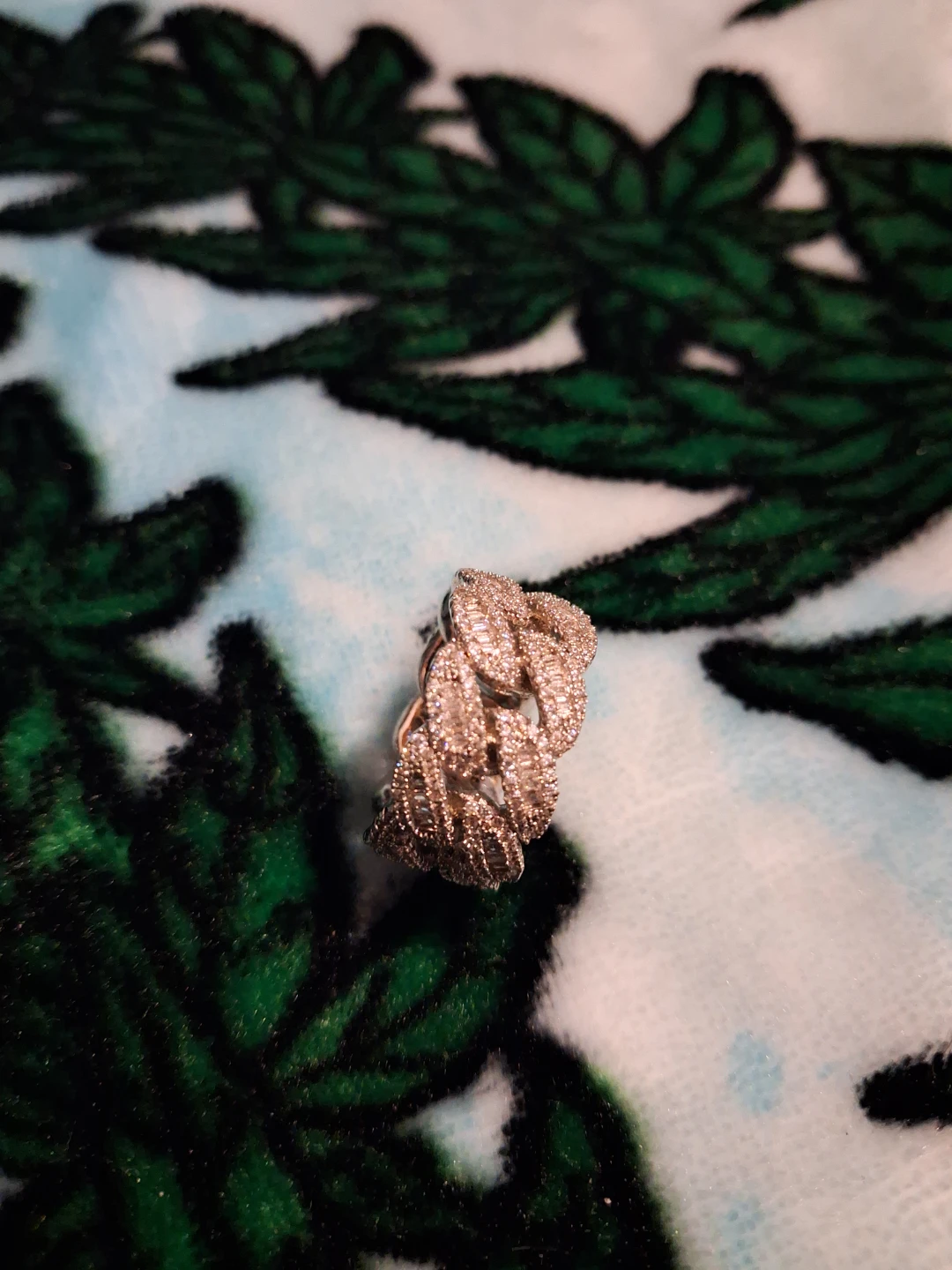 Diamond-accented Chain Link Ring