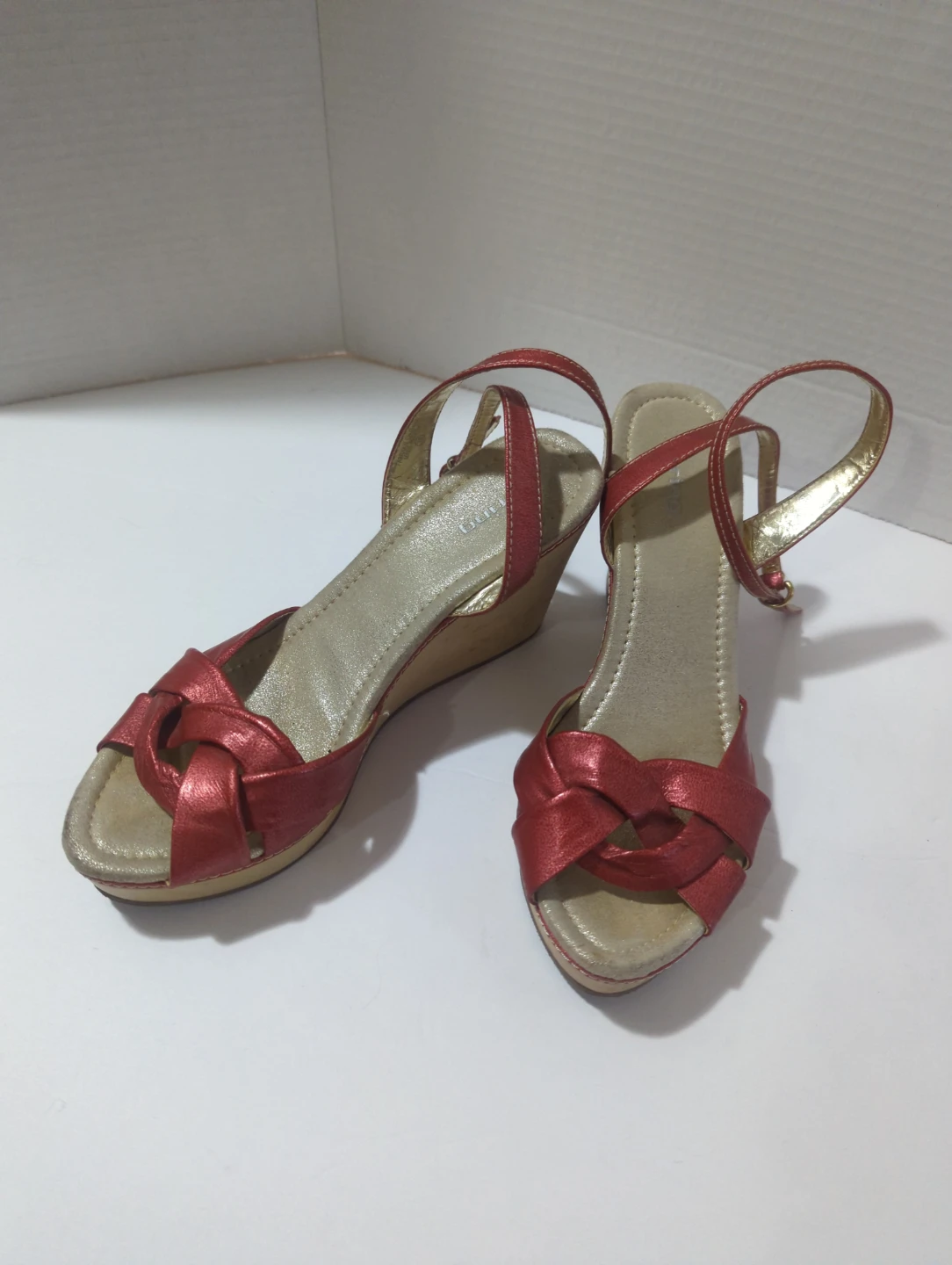 SPRING Red Wedge Sandals