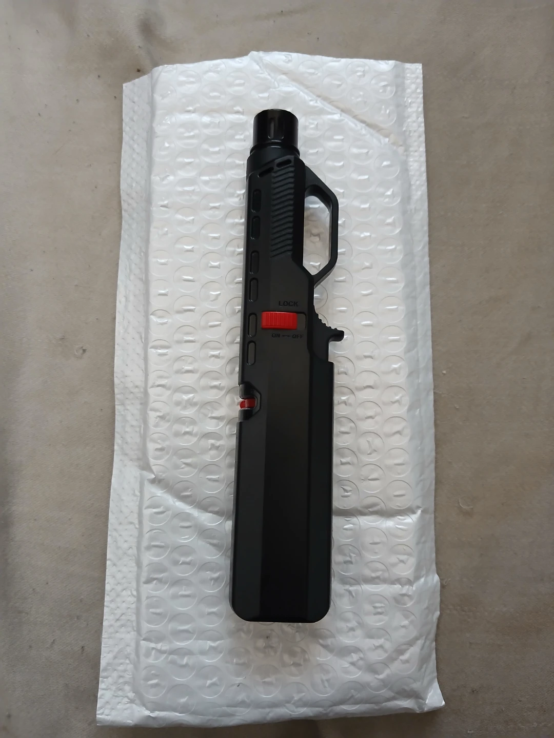 Black Jet Flame Wind-Resistant Lighter With Safety Lock