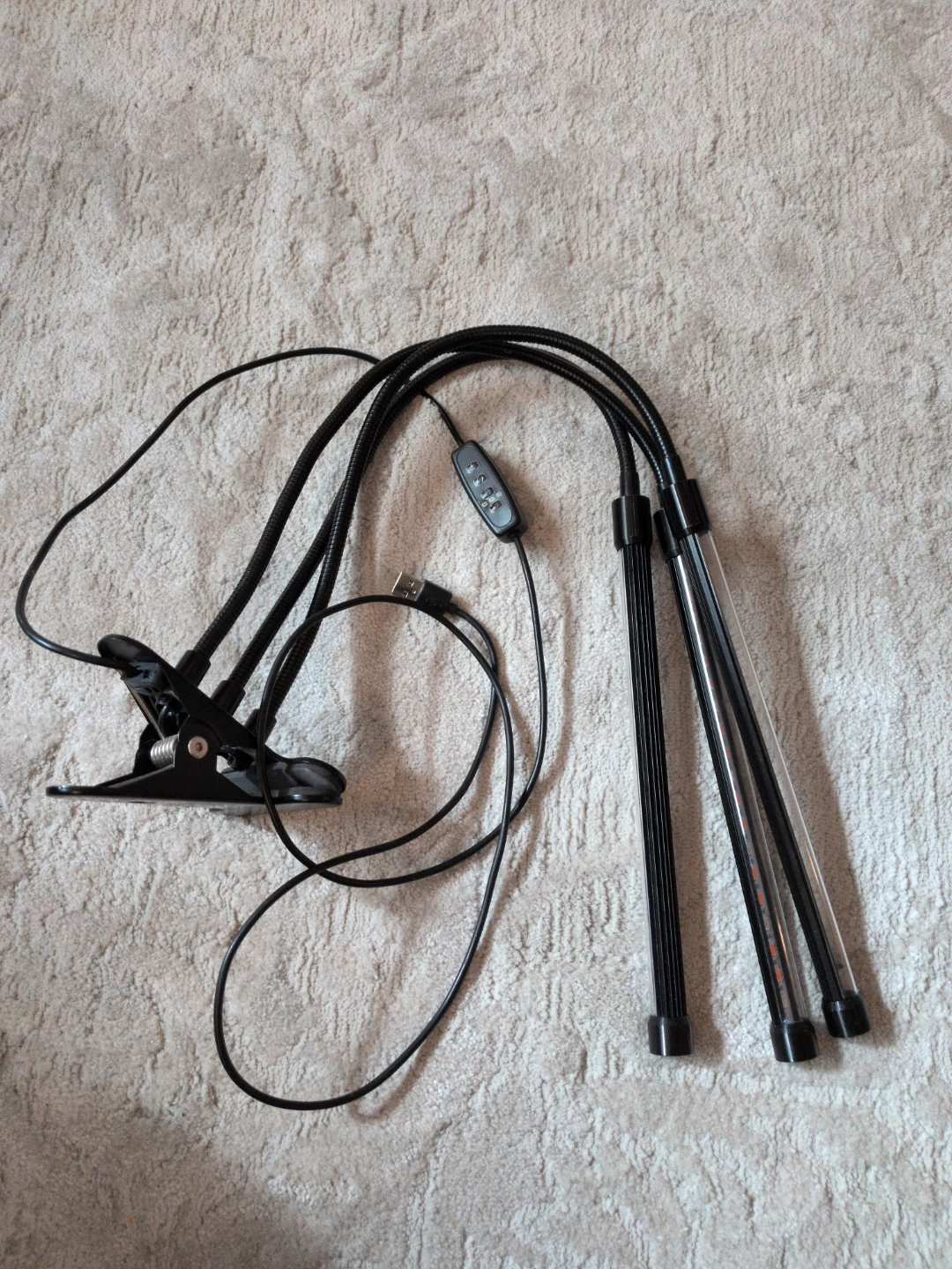 Clip-on Grow Light with 3 Flexible Arms
