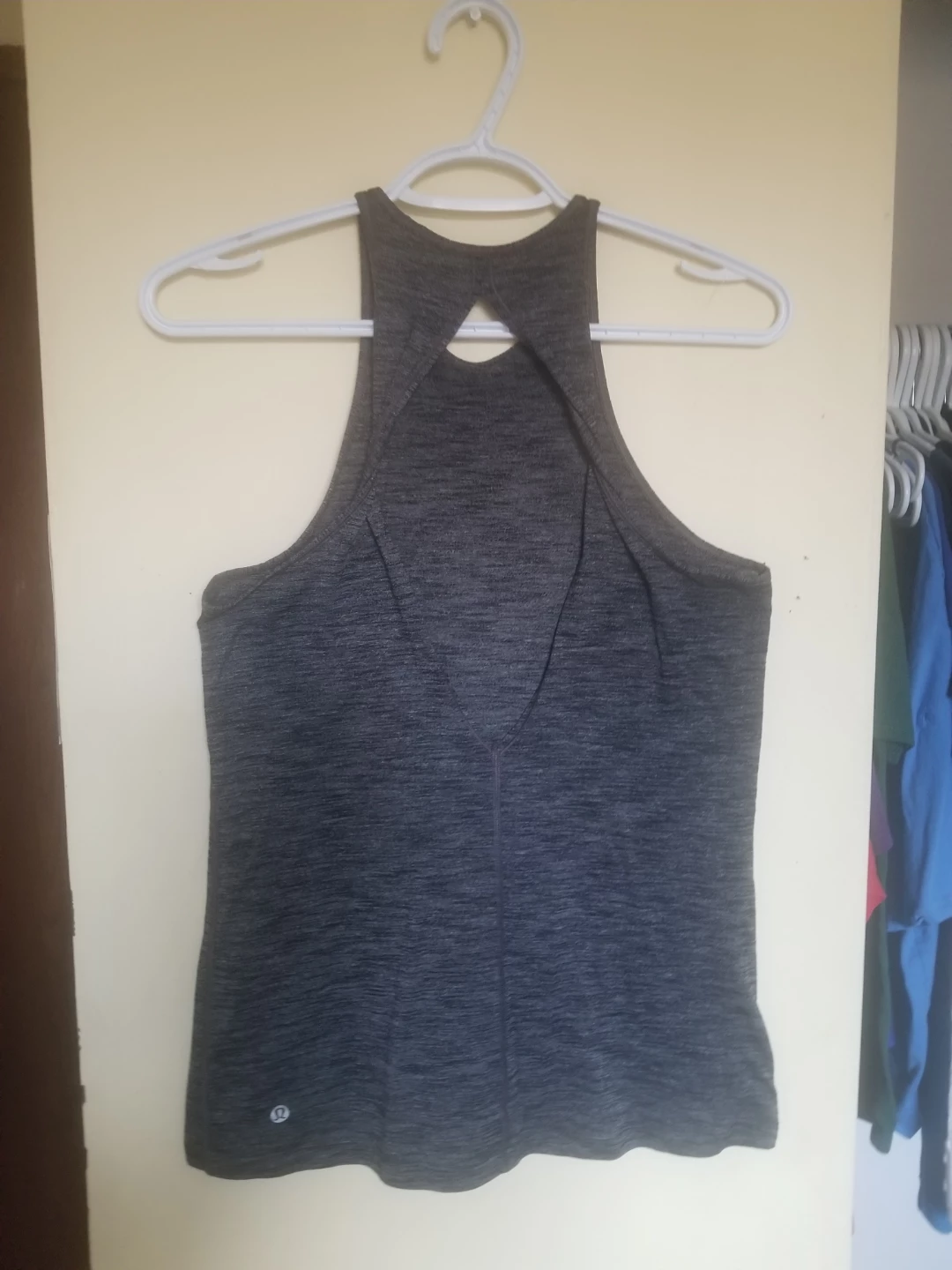 Lululemon Tank Top - photo 3