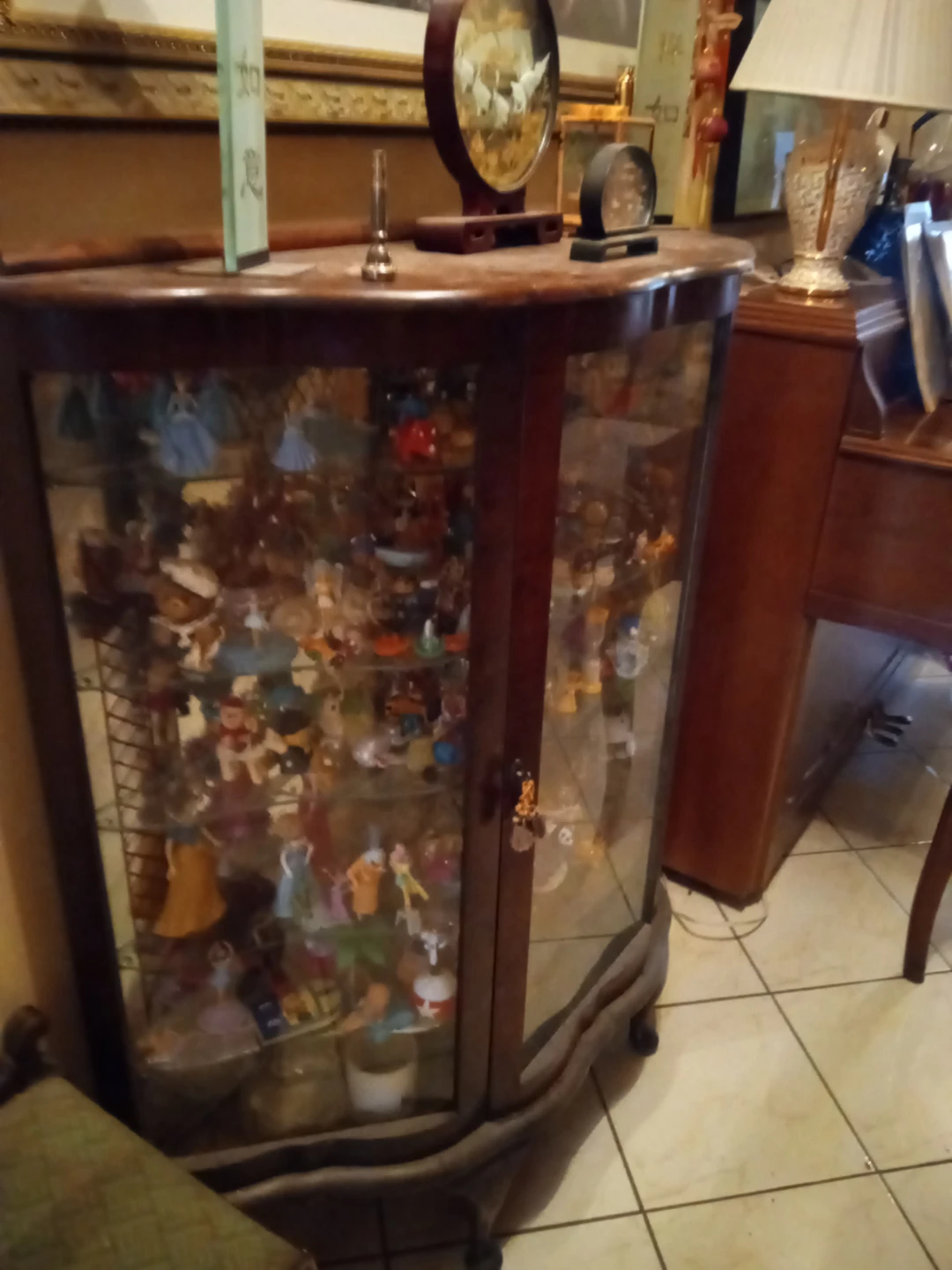 Vintage toys and curio cabinets - photo 4