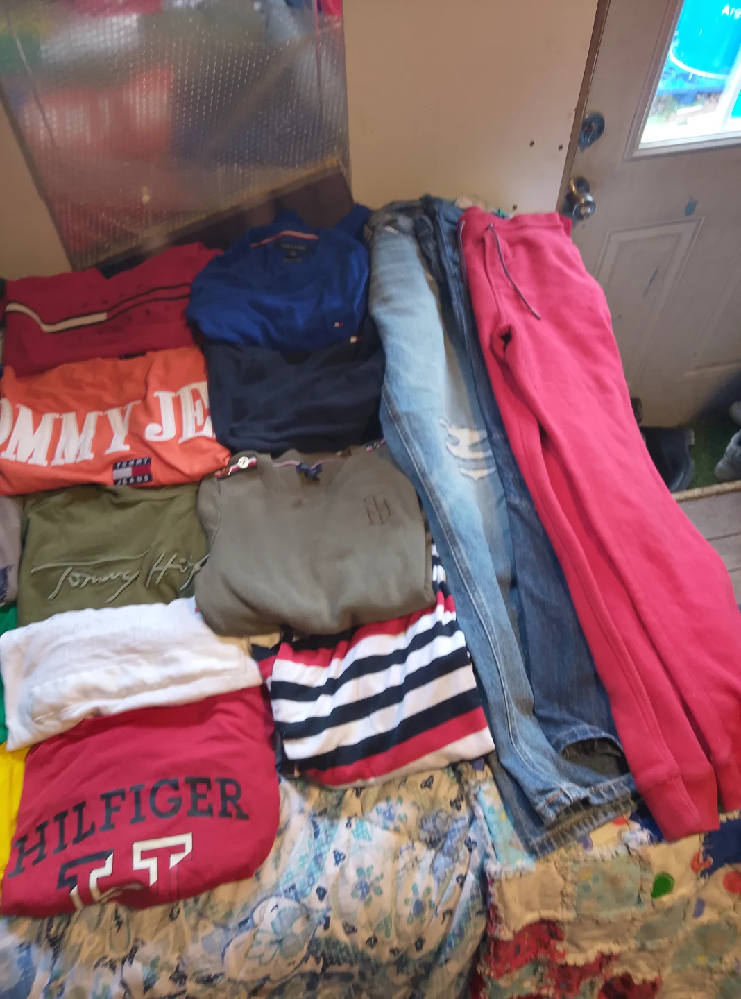 Tommy Hilfiger Clothing Bundle - photo 2