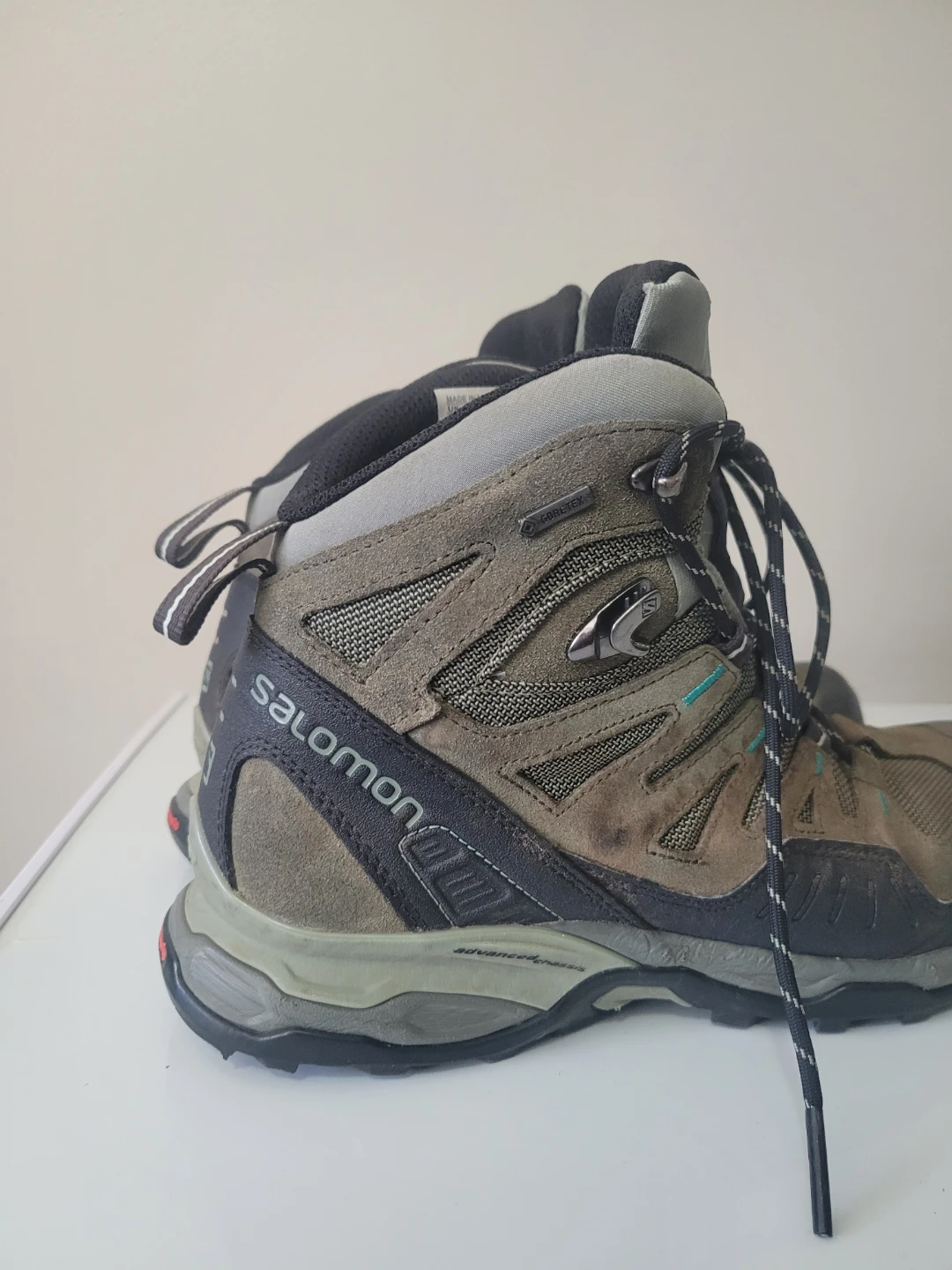 Salomon Gore-Tex Hiking Boots size 9 - photo 2