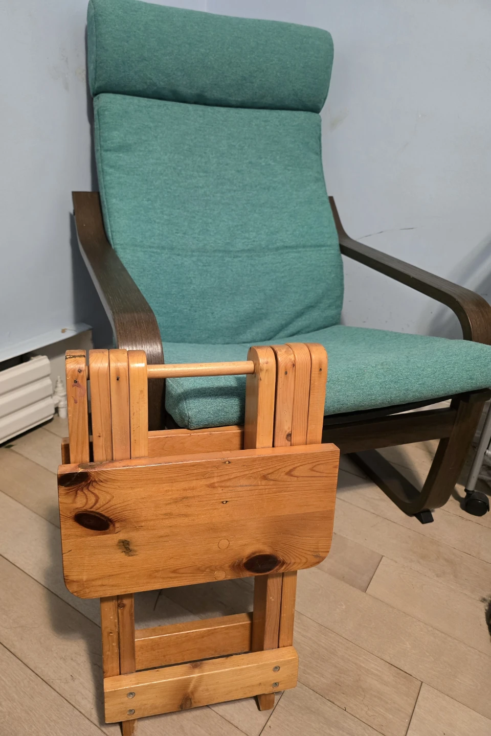 IKEA POÄNG Armchair (+ FREE Folding Side Table!) - photo 2