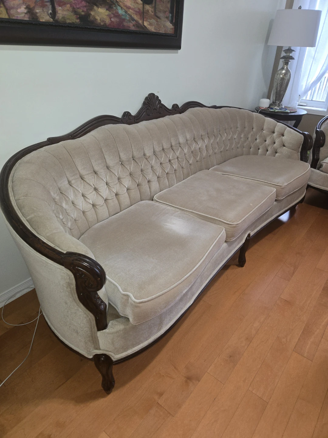 Vintage Tufted Sofa - Beige Velvet - photo 3