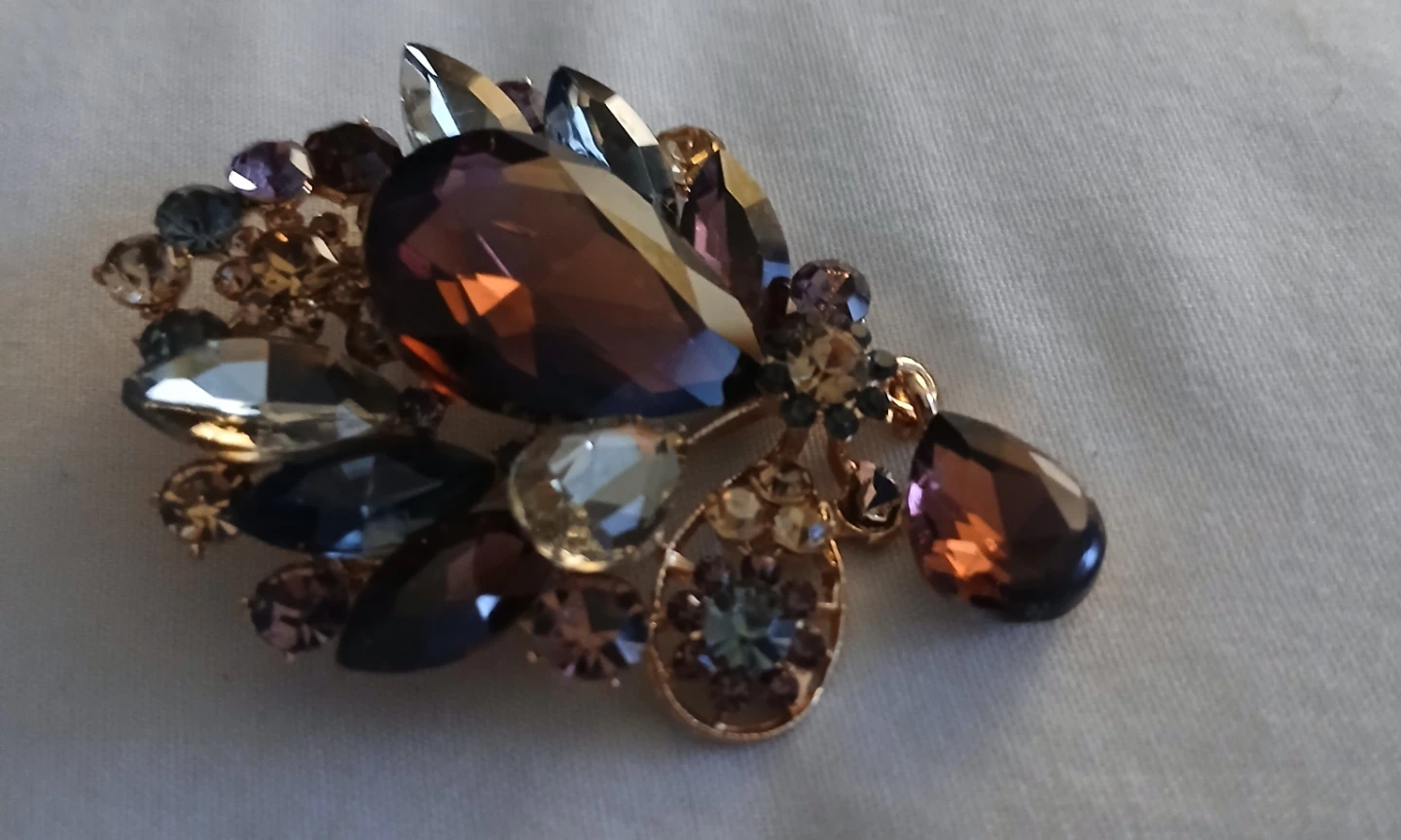 VINTAGE BROOCH DANGLING PENDANT - photo 3