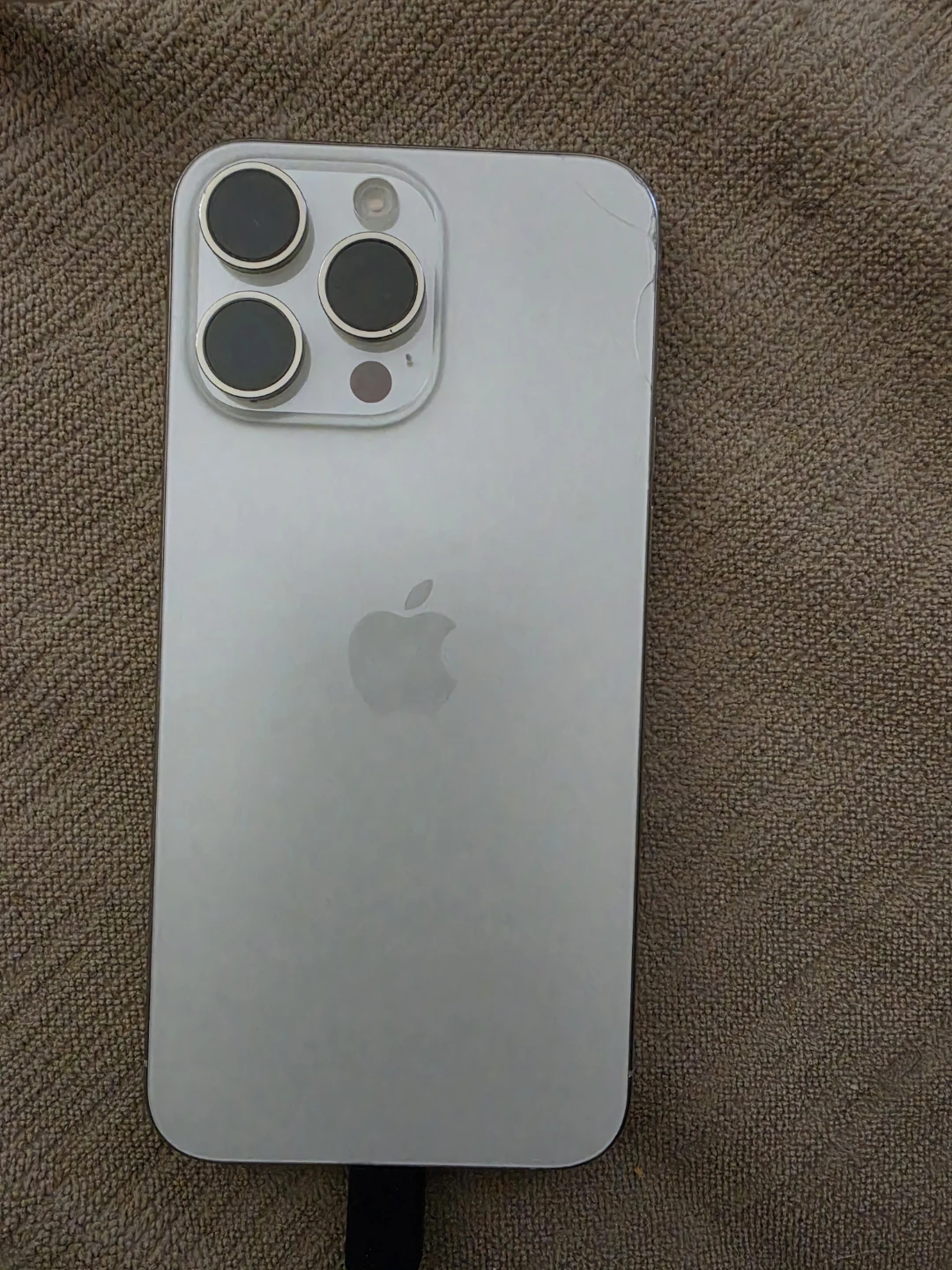 Apple iPhone 15 - photo 3