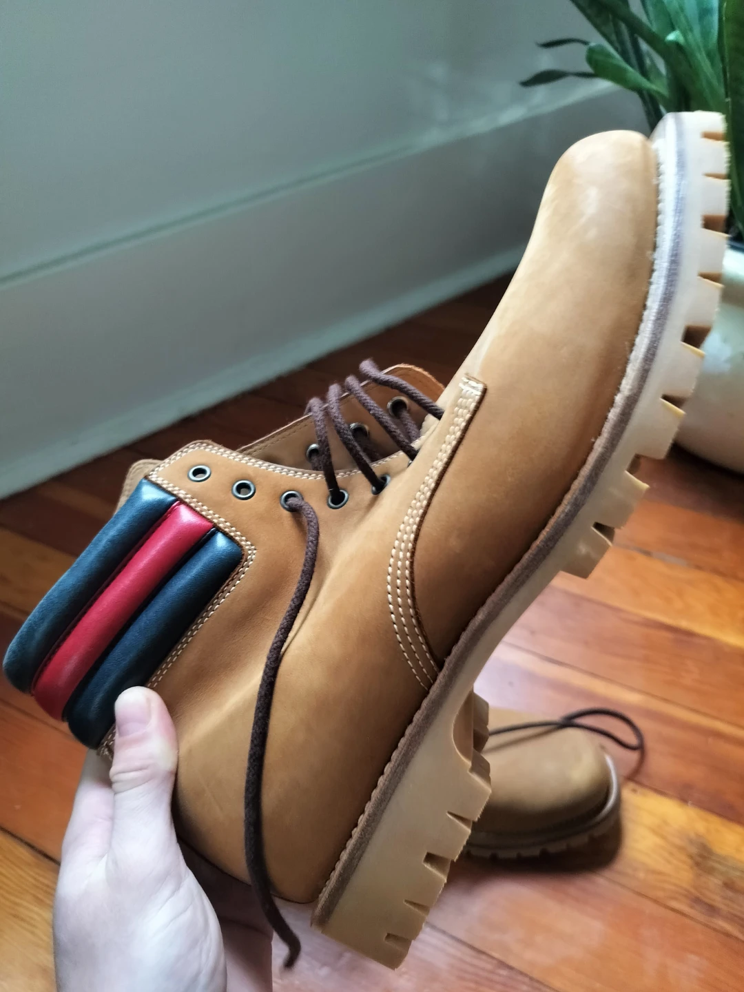 Gucci timberlands size 9.5 - photo 4