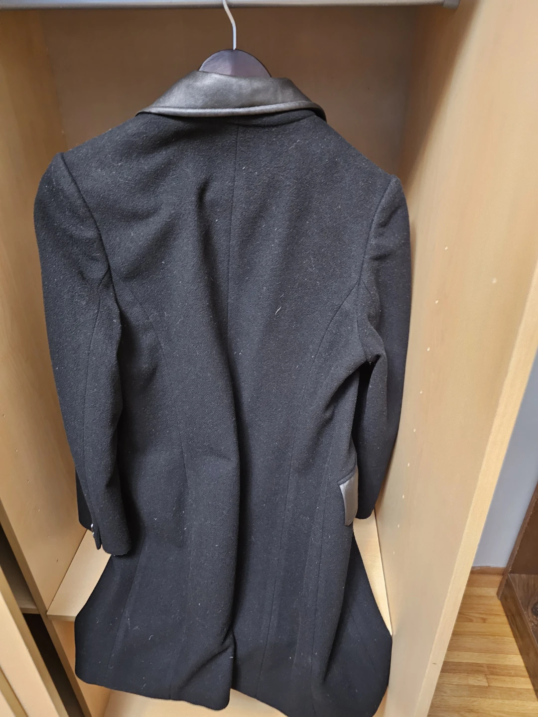 Trends Women's Black Wool Blend Coat with Leather Accents - photo 2