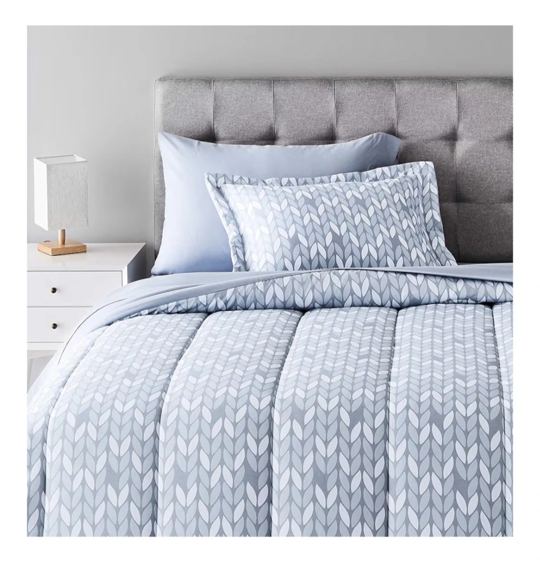 Amazon Basics Twin/Twin XL 5-Piece Bedding Set - photo 2