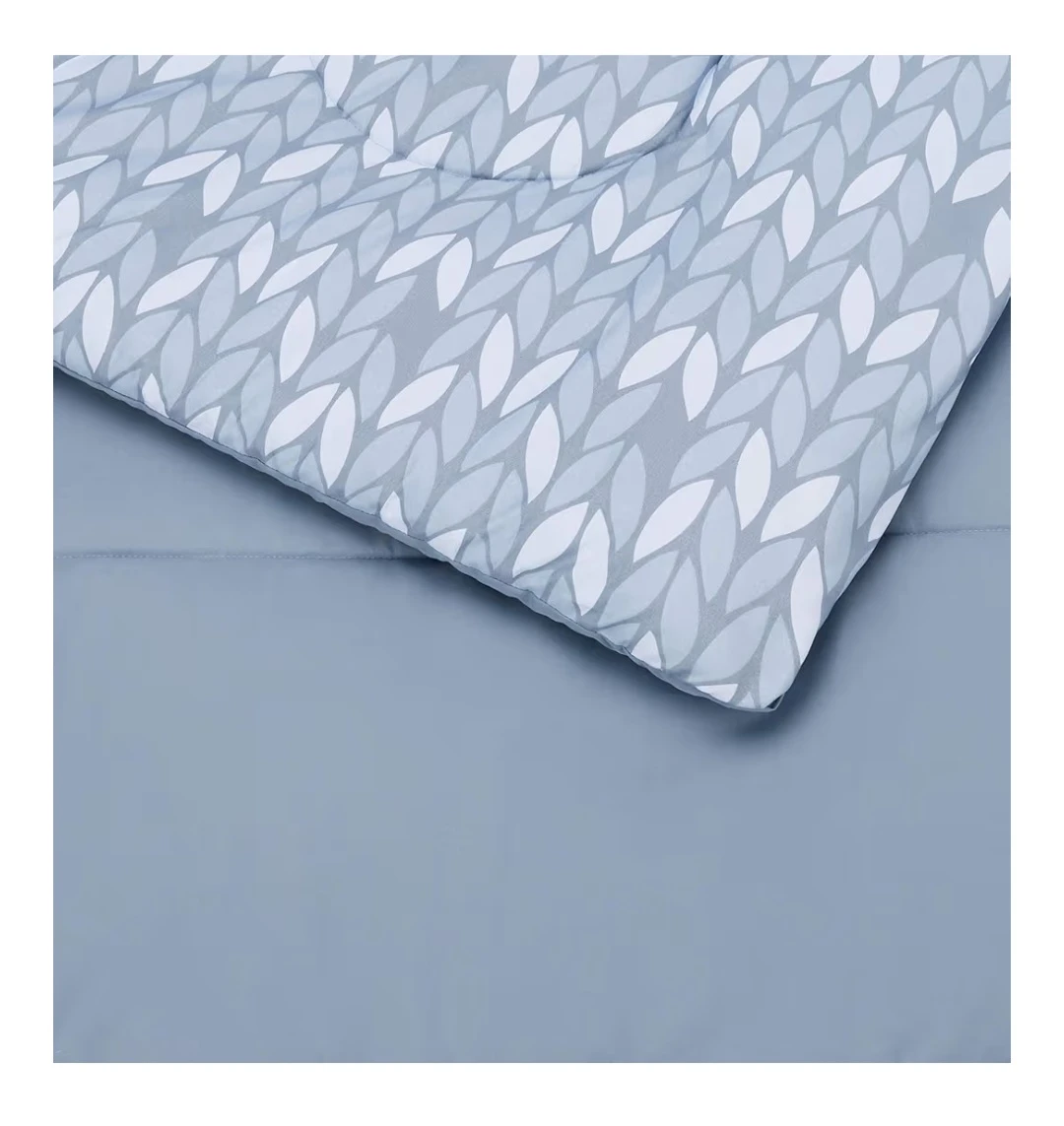 Amazon Basics Twin/Twin XL 5-Piece Bedding Set - photo 5