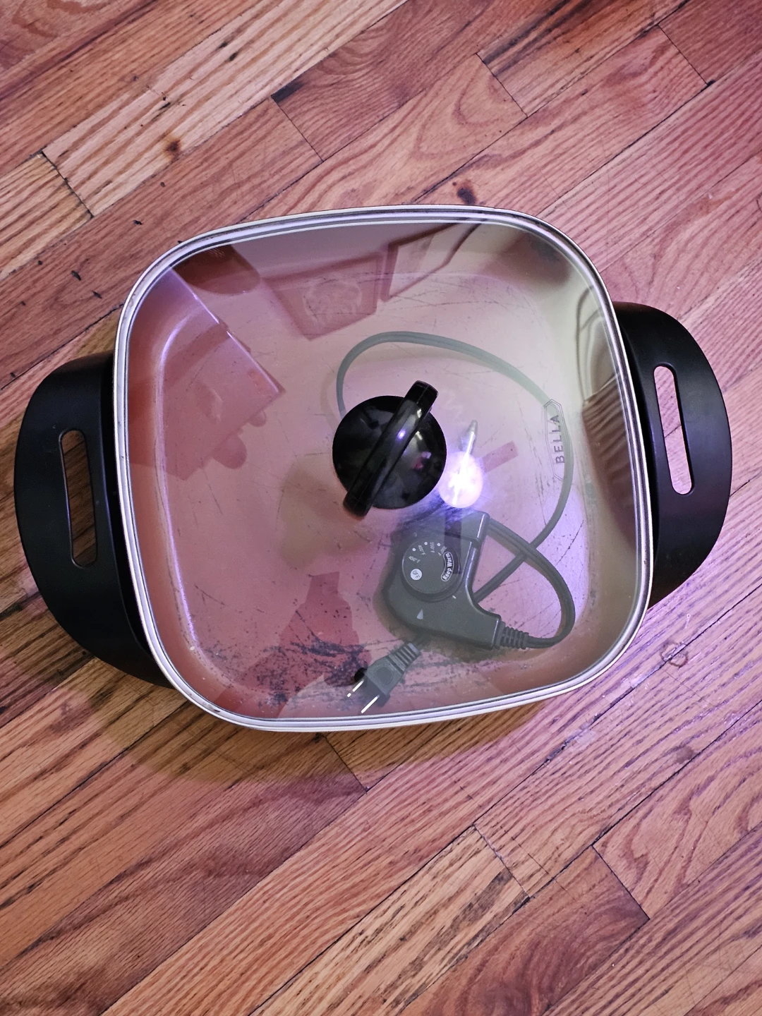 BELLA Electric Skillet with Lid
