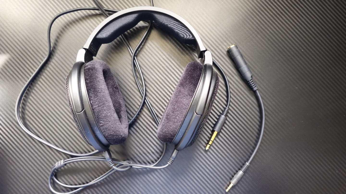Sennheiser HD 660 S2 Headphones with Cable and Pouch - photo 2