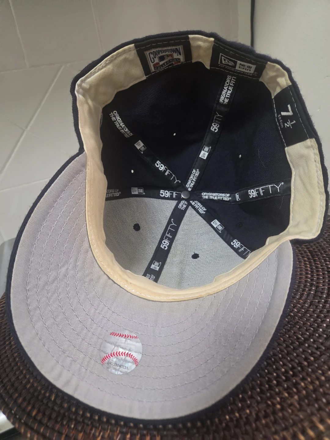 New Era Boston Red Sox Cooperstown 59FIFTY Fitted Hat Size 7 1/2 - photo 2