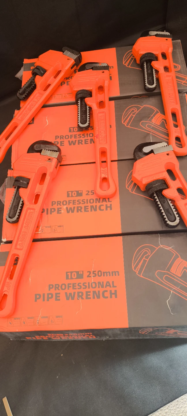 10" Professional Pipe Wrench - photo 3
