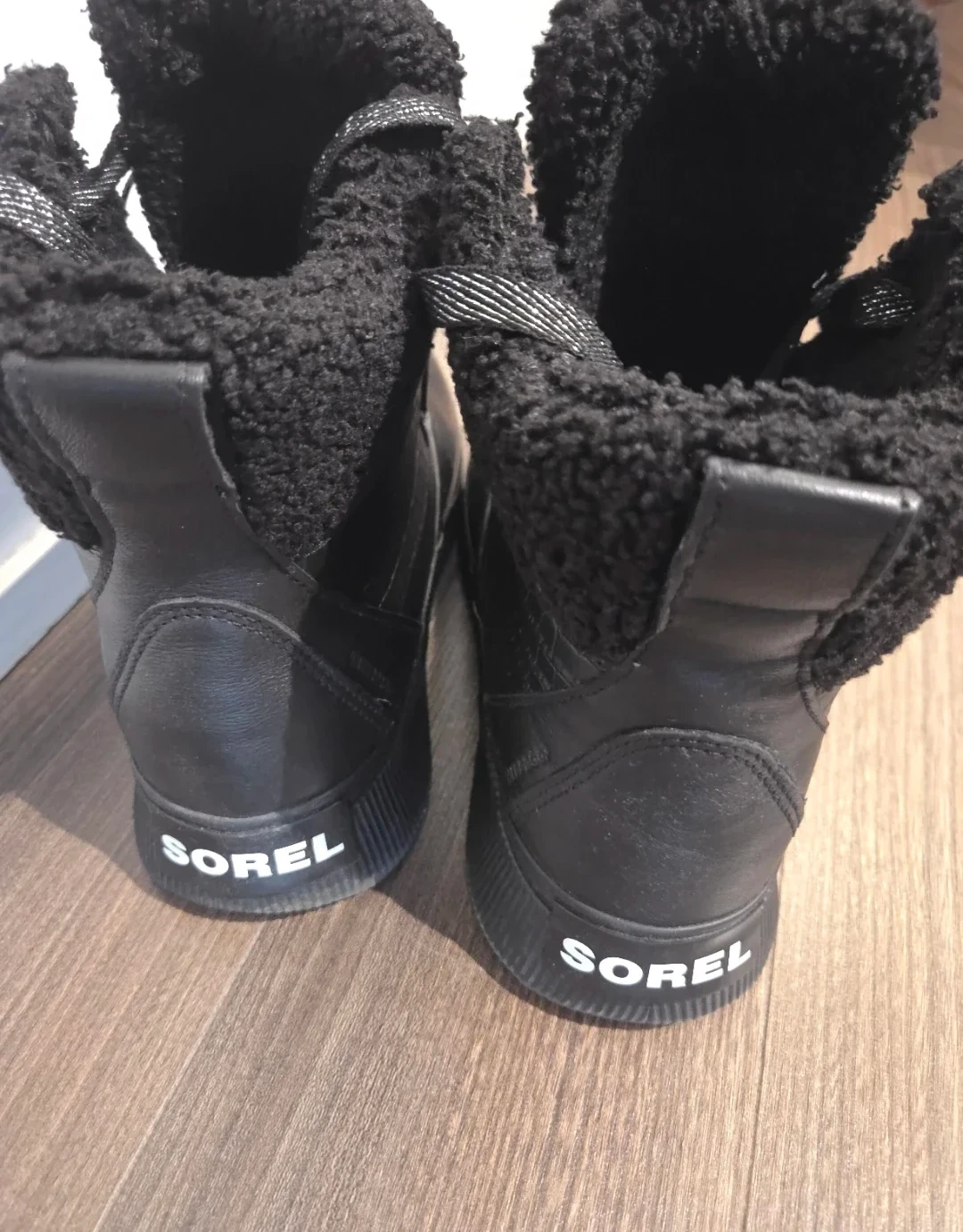 Black Sorel Winter Boots size 10 - photo 4