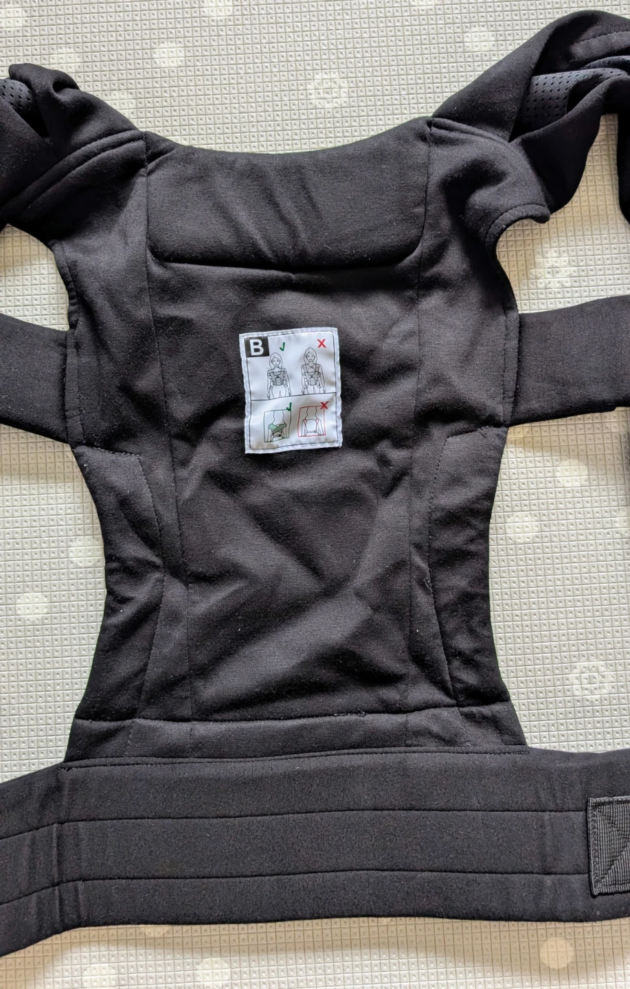 Momtory Baby Carrier | Used | Good Condition - photo 3