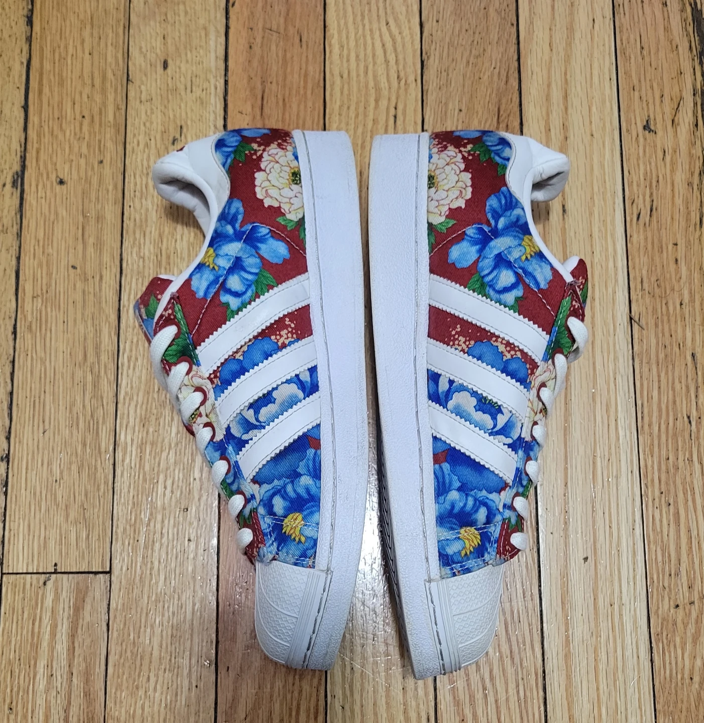 Adidas Superstar Floral Sneakers Size 9 - photo 2