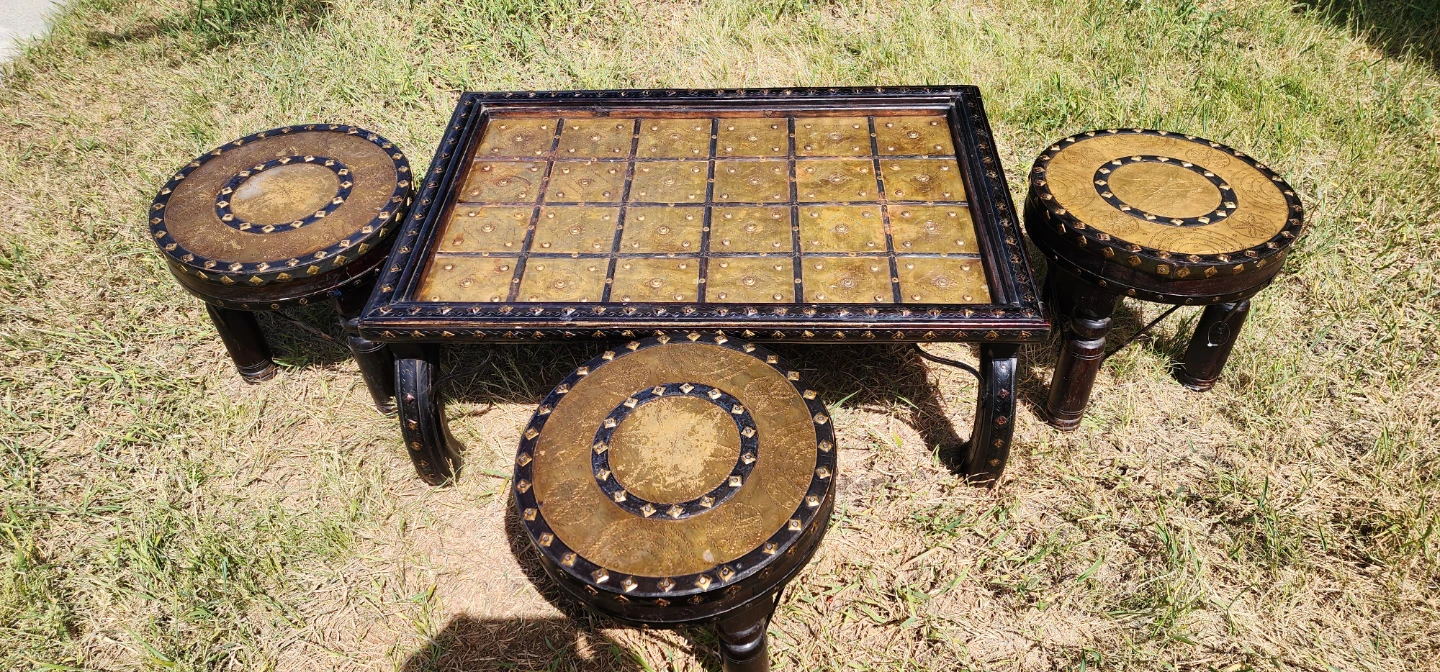 Indian Style Chess Table with 3 Stools - photo 3