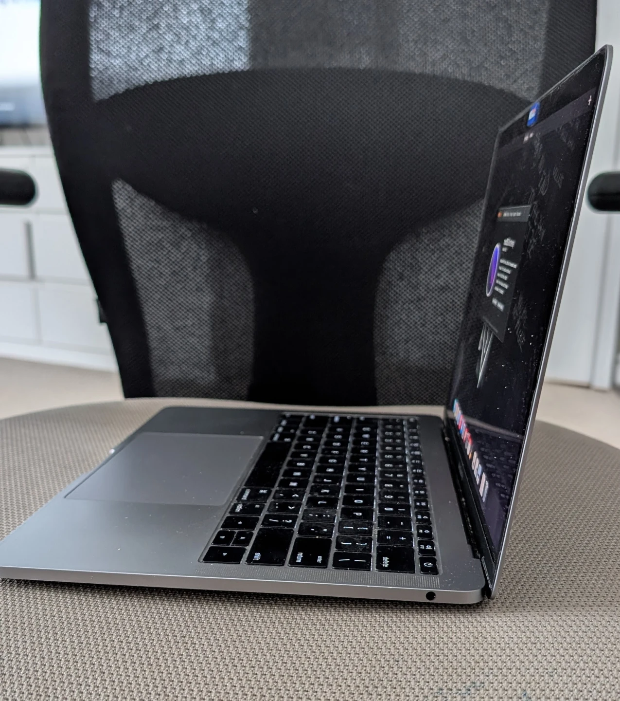 Apple MacBook Pro 13-inch Space Grey - photo 2