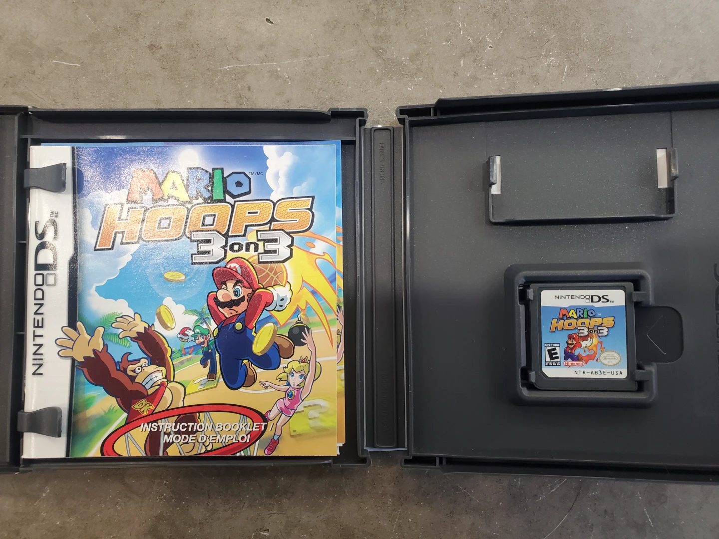 Mario Hoops 3-on-3 Nintendo DS Game - photo 3