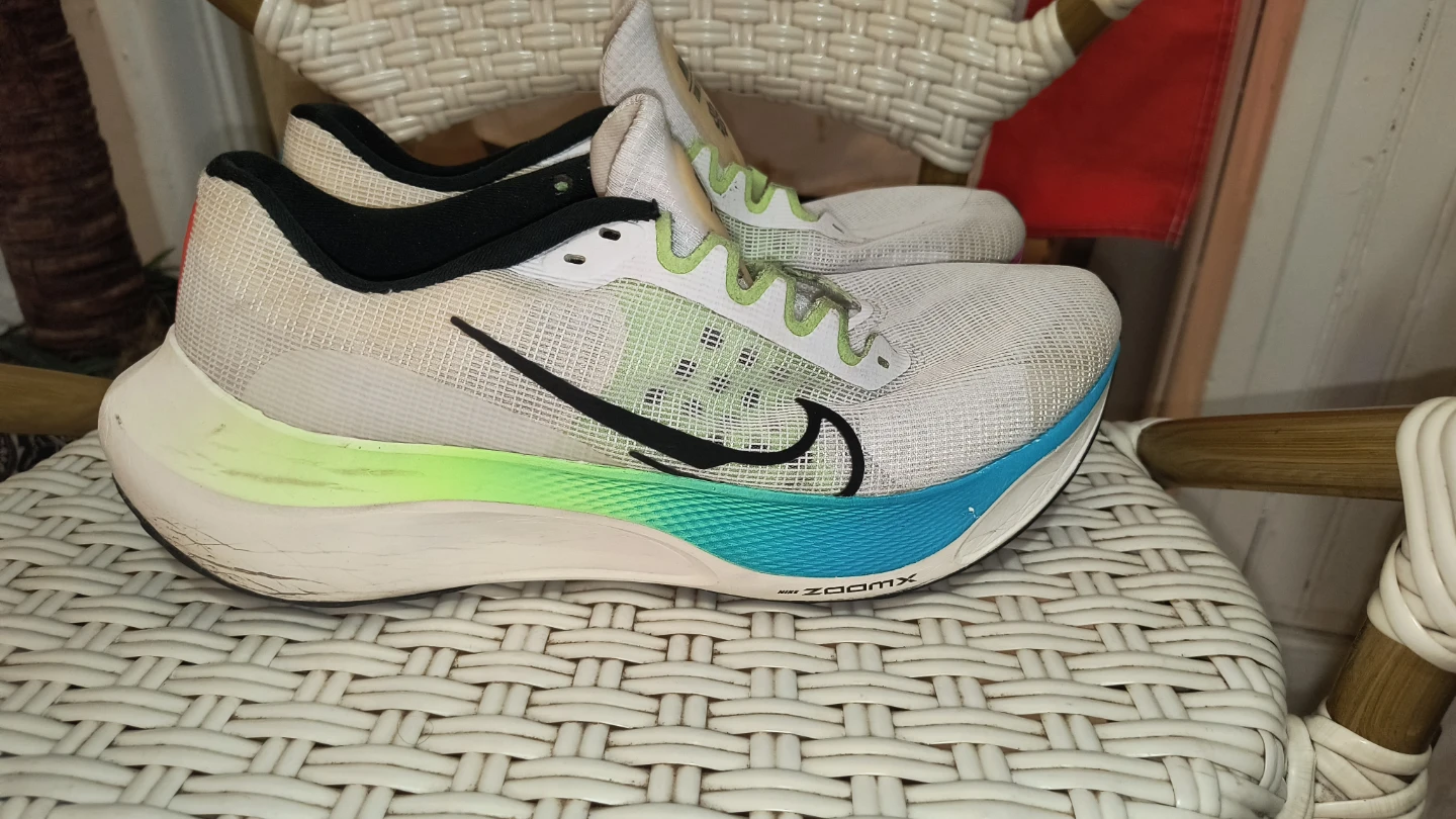 NIKE SHOES
