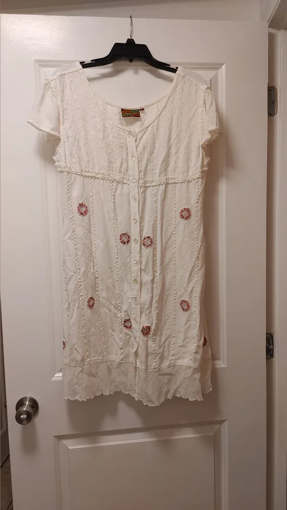 Women's White Embroidered Dress Size L