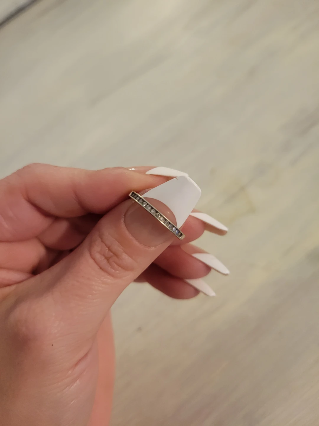 10K White Gold Diamond Band Size 5.5 - photo 2