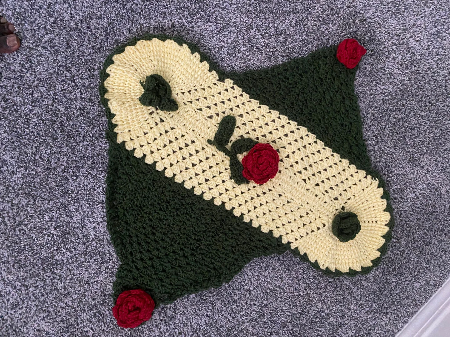 Crocheted Doilies and Placemats Set - photo 2