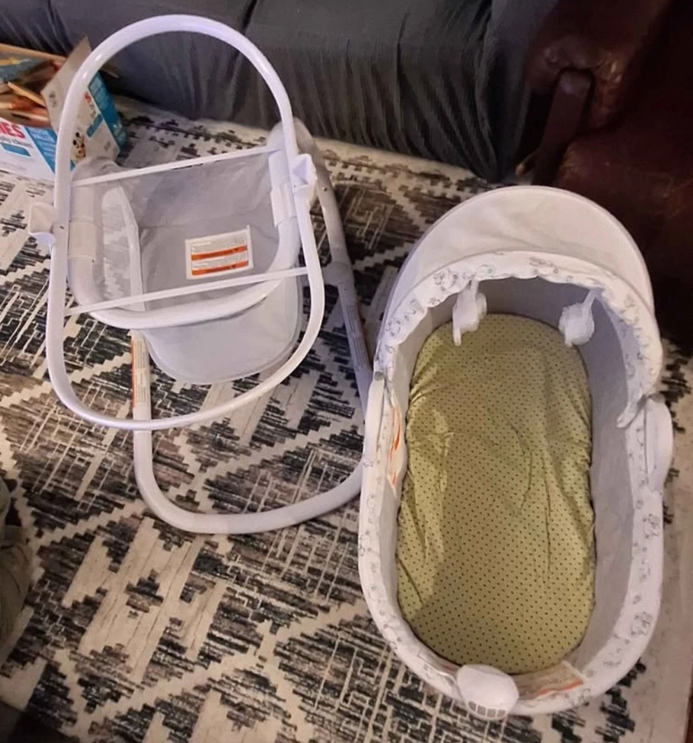 Infant Bassinet with Stand - photo 2