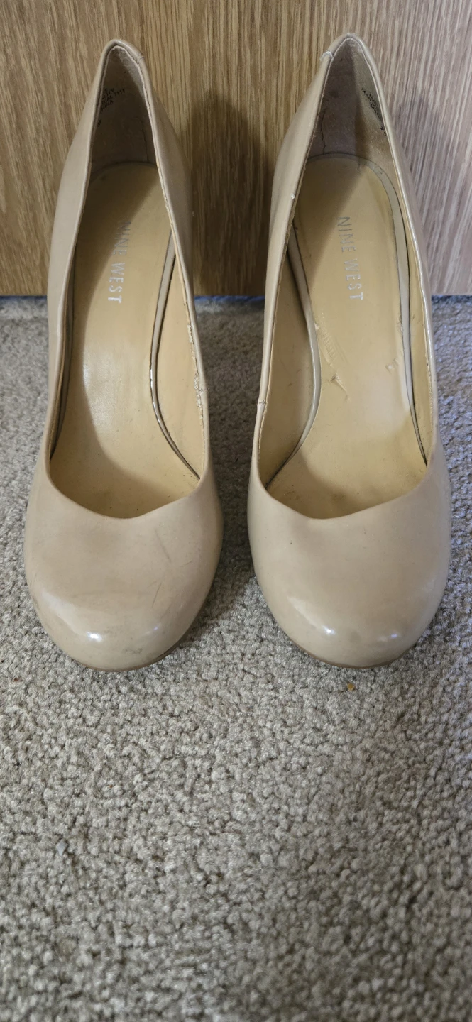Nine West Beige Patent Leather Pumps - photo 2