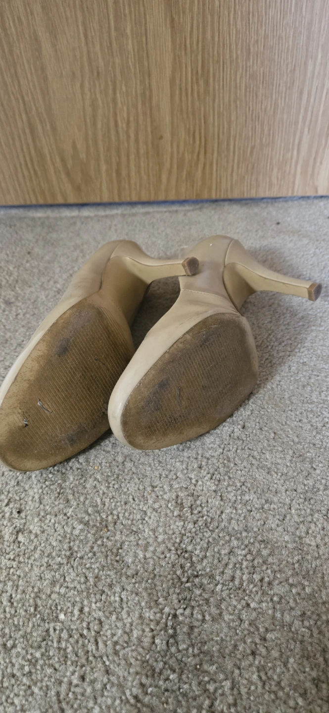 Nine West Beige Patent Leather Pumps - photo 5