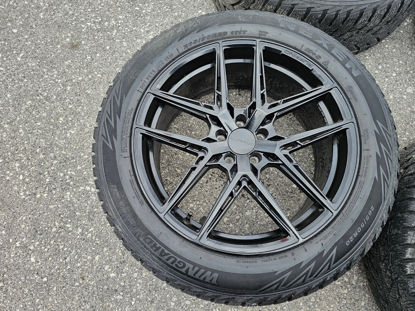 MERCEDES BENZ GLE WINTER TIRES ON ALLOY RIMS 265/50 R20