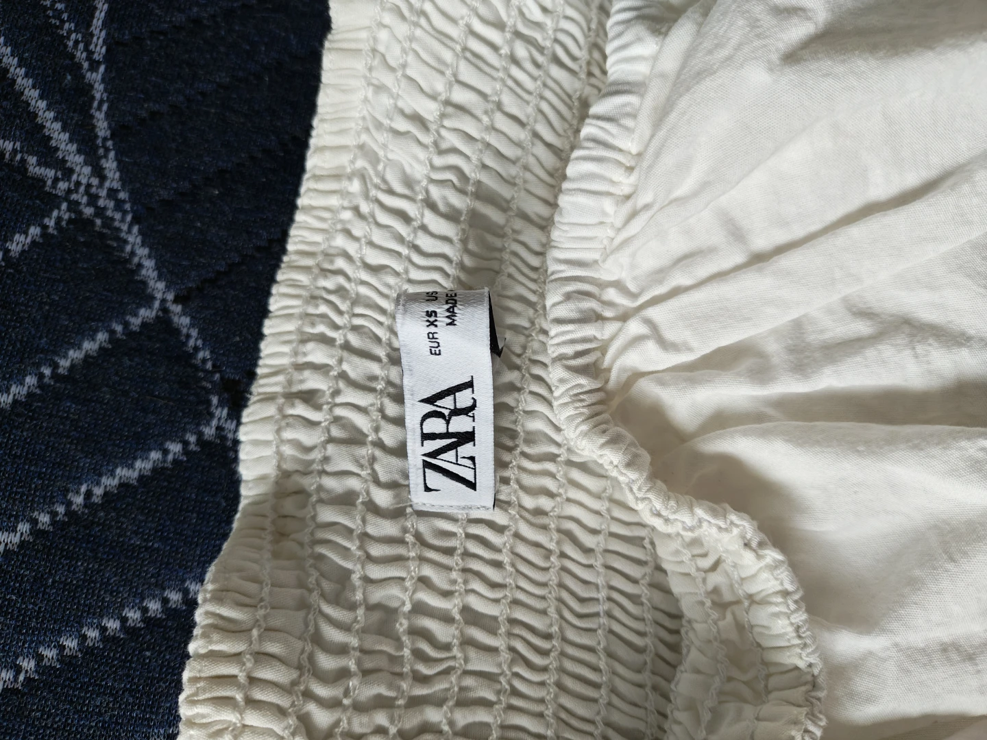 Zara White Broderie Anglaise Off-the-Shoulder Crop Top - photo 4