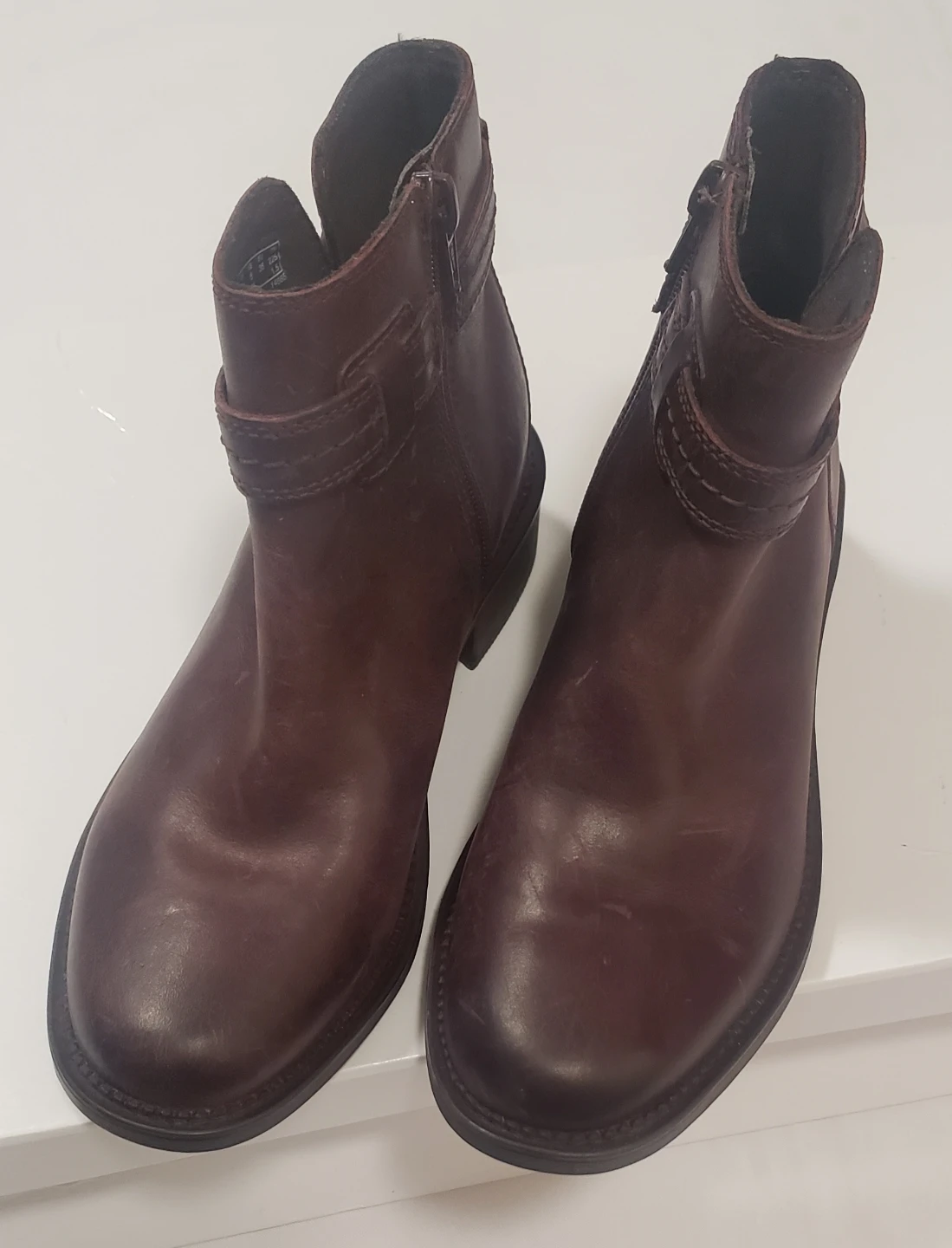 Brand new Women's Leather Ankle Boots 7.5 - photo 2