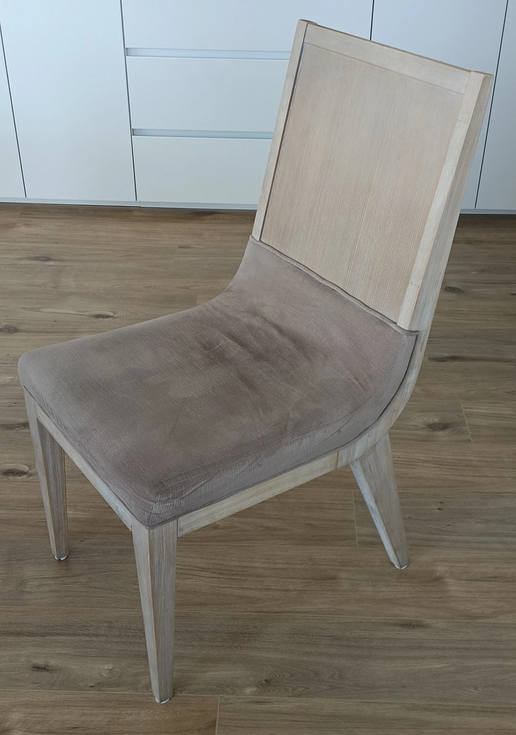 Like new dining chairs