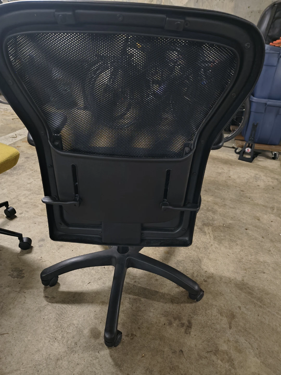 Black Mesh Office Chair with Adjustable Arms - photo 2
