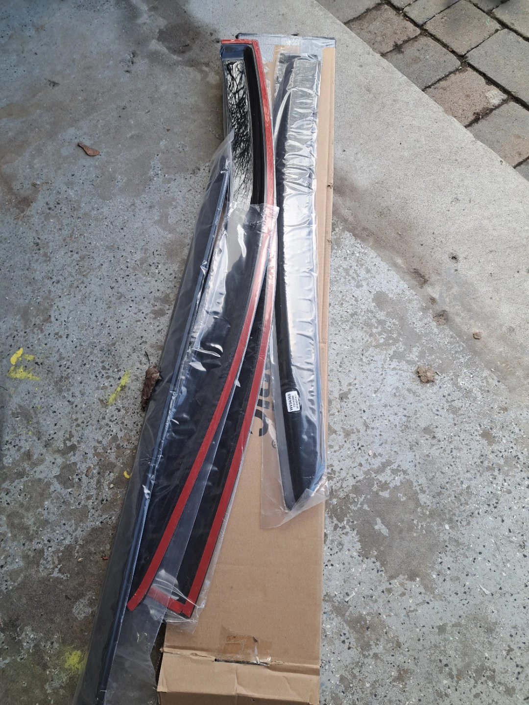 Lightronic Window Visors for Car