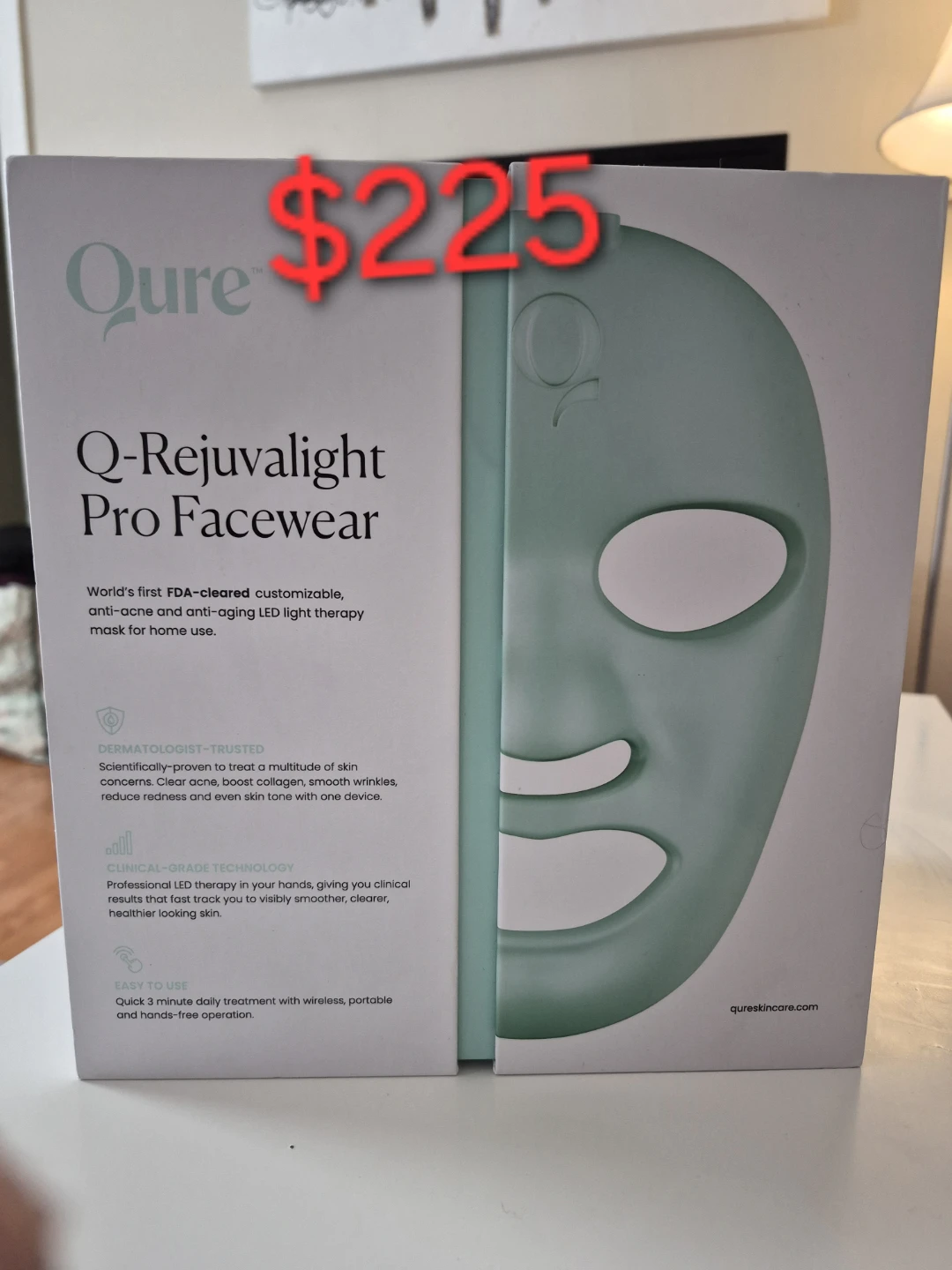 Qure Q-Rejuvalight Pro LED Face Mask