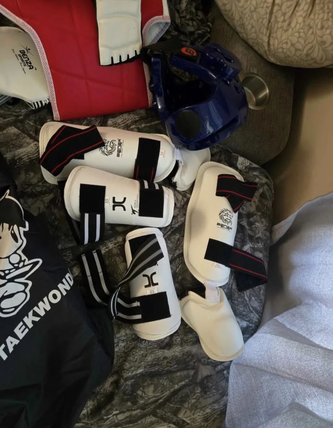 Taekwondo Sparring Gear Set - photo 3