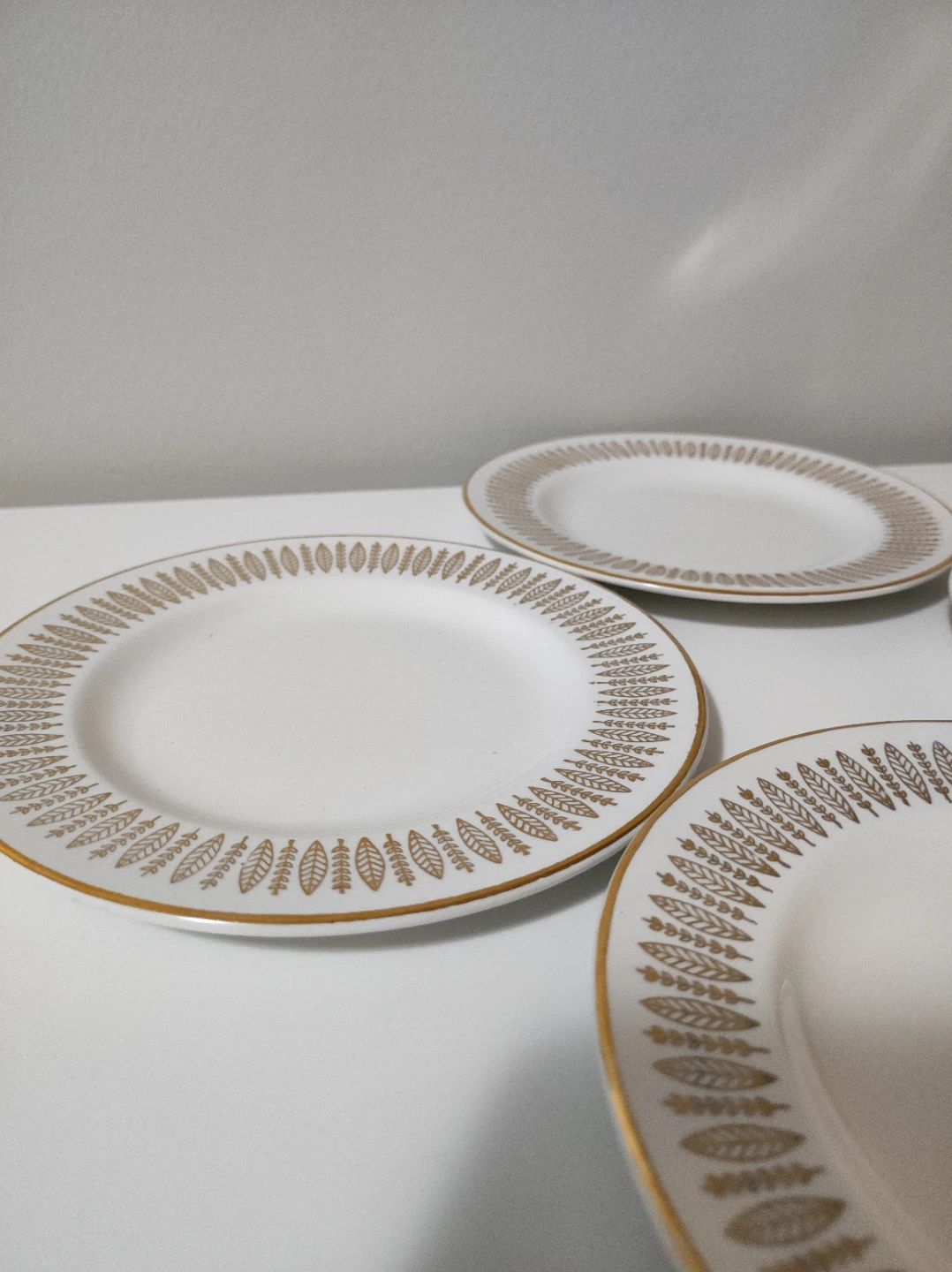Royal Knight Stafford Gold Decor Plates (Set of 4)