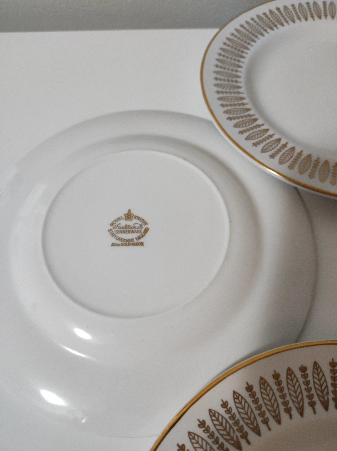 Royal Knight Stafford Gold Decor Plates (Set of 4) - photo 4