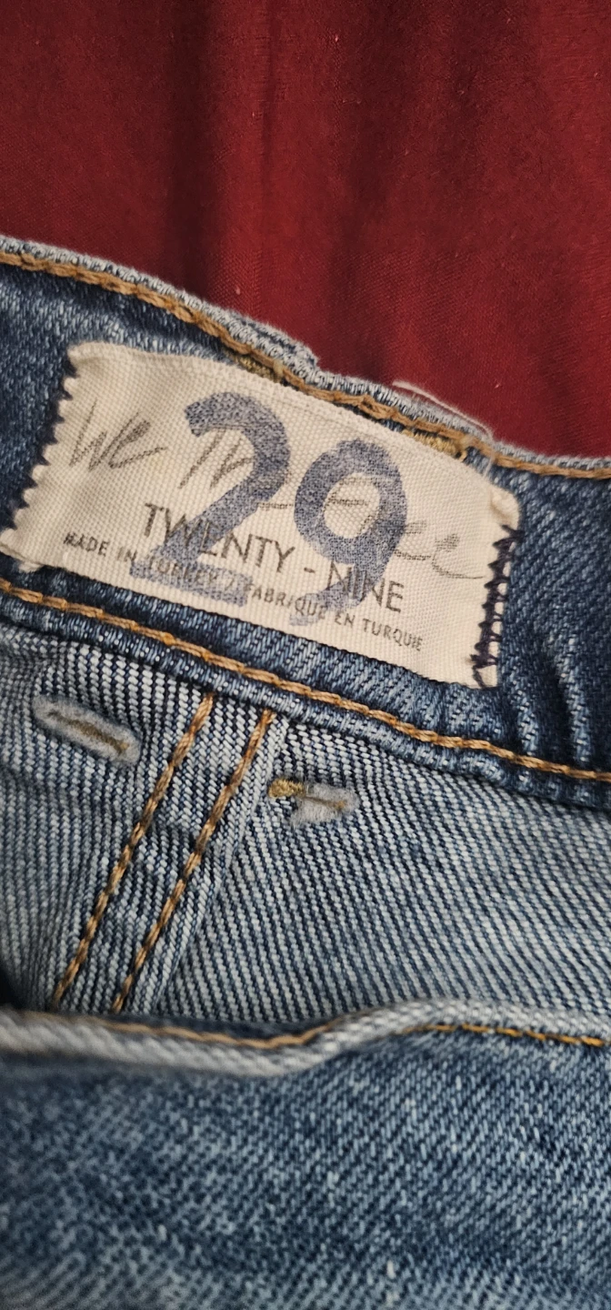 We The Free BDG 29 "Distressed" Blue Denim Jeans - photo 4