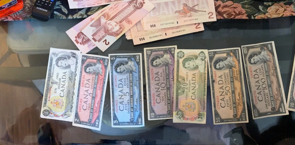 Collection of Canadian Bank Notes - $1 to $100 - photo 3