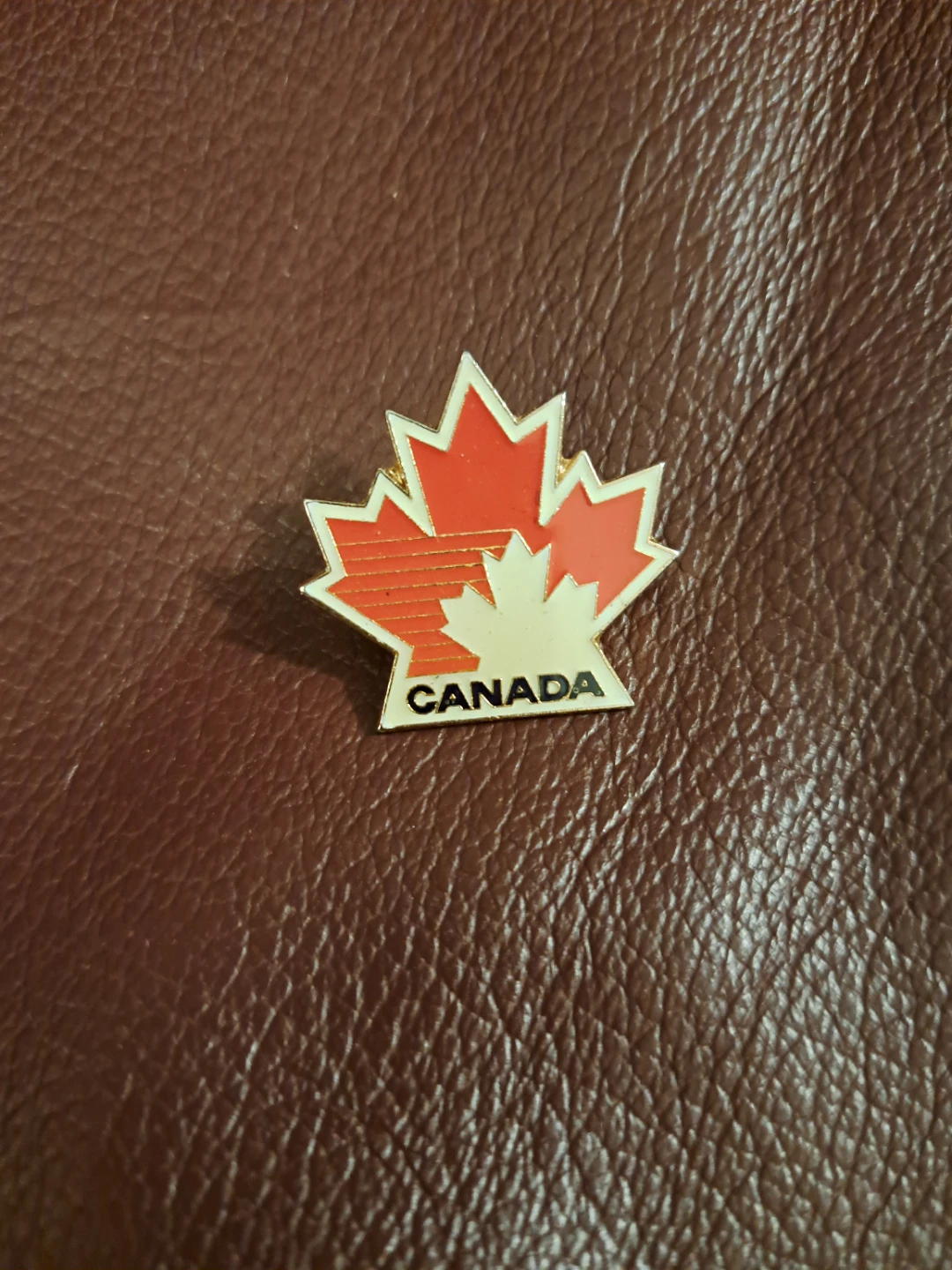 Canada Maple Leaf Lapel Pin
