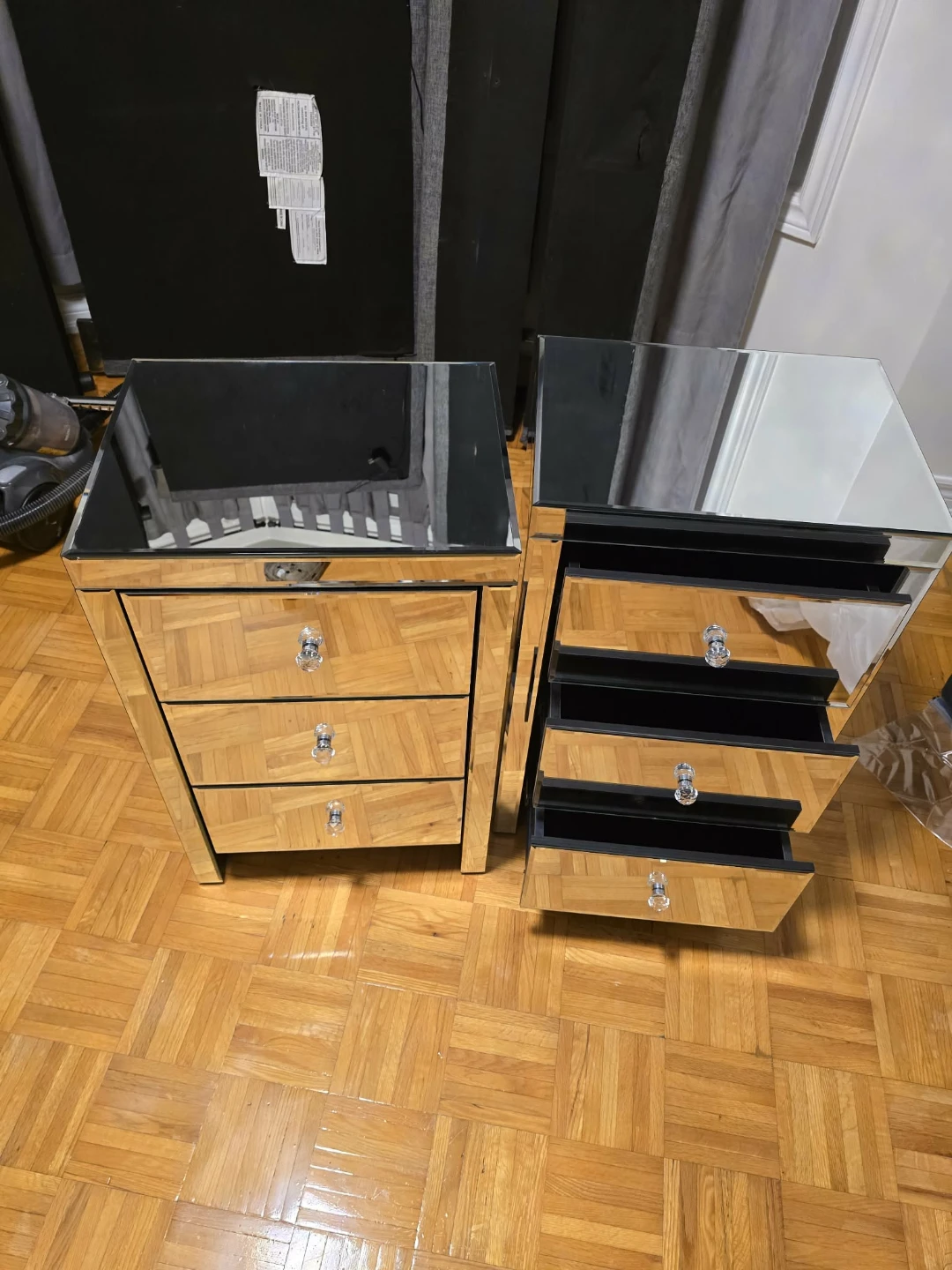 2 mirror nightstand
