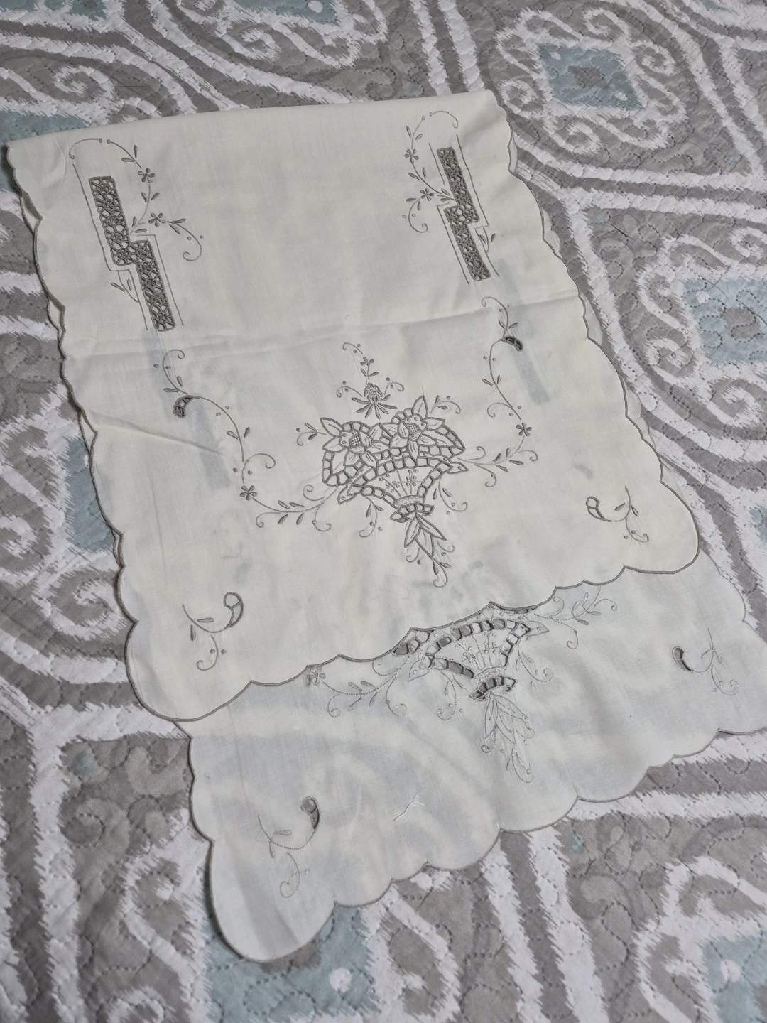 Beautiful Vintage 9 Pc Hand Made Set