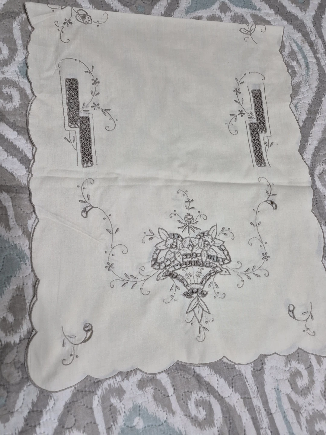 Beautiful Vintage 9 Pc Hand Made Set - photo 5
