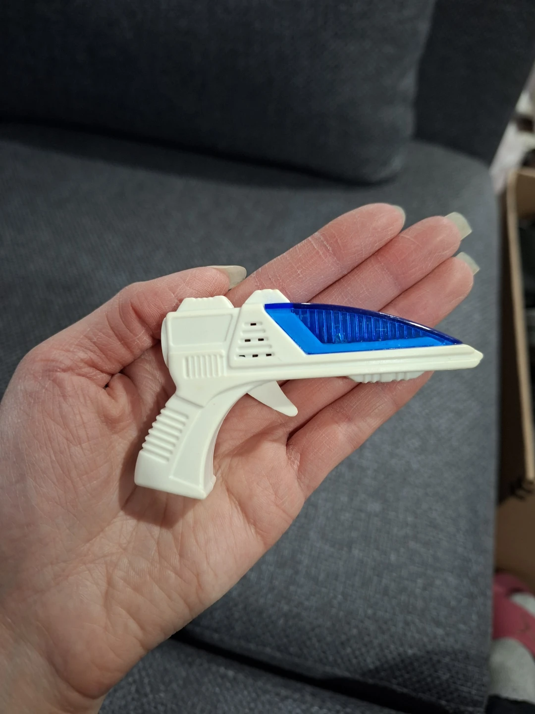 Mini red and blue toy guns